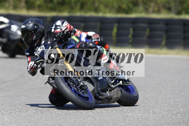 /Archiv-2025/48 25.08.2025 Cornu Master School ADR/rot-rouge/65